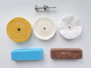 Drill-mounted polishing kit with sisal, stitched and soft mops, mandrel and brown and blue compound for brass, copper and aluminium